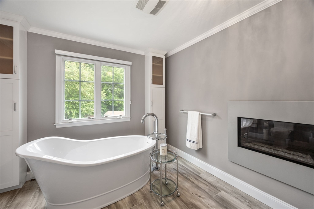 11 Stillbrook Ln