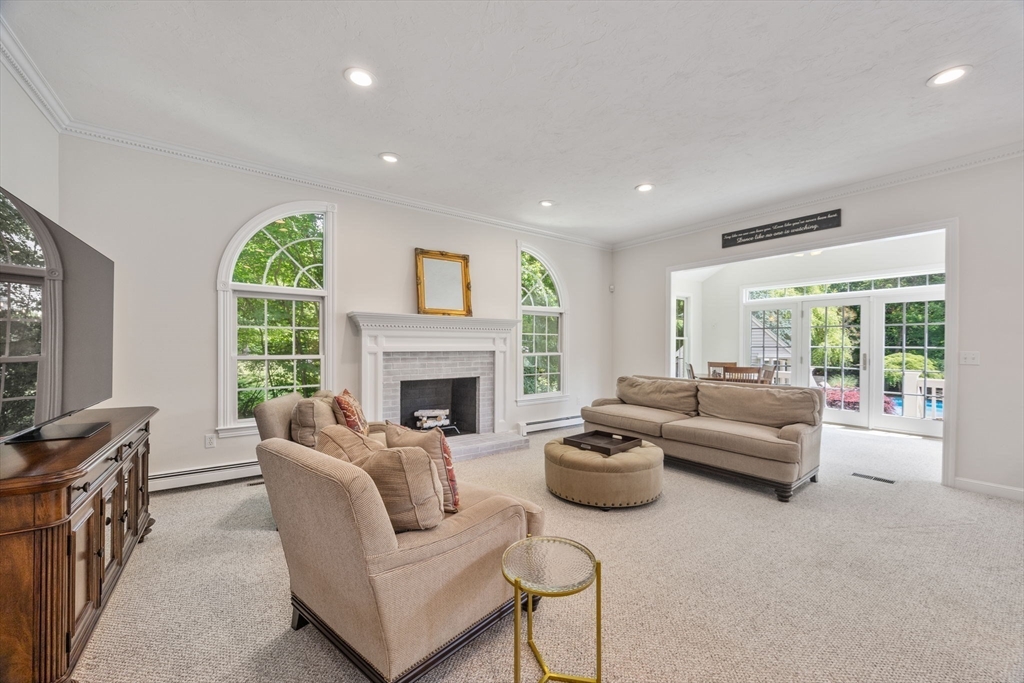 11 Stillbrook Ln