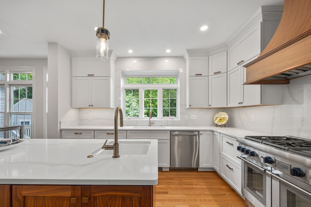 11 Stillbrook Ln