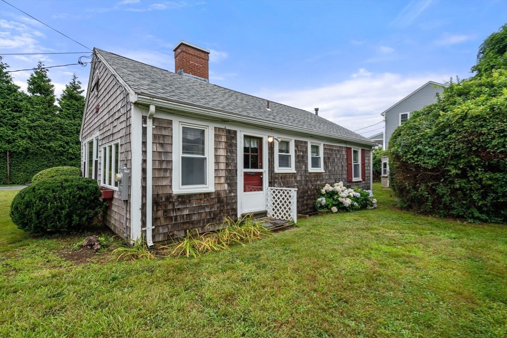 2-A Bodfish Ave
