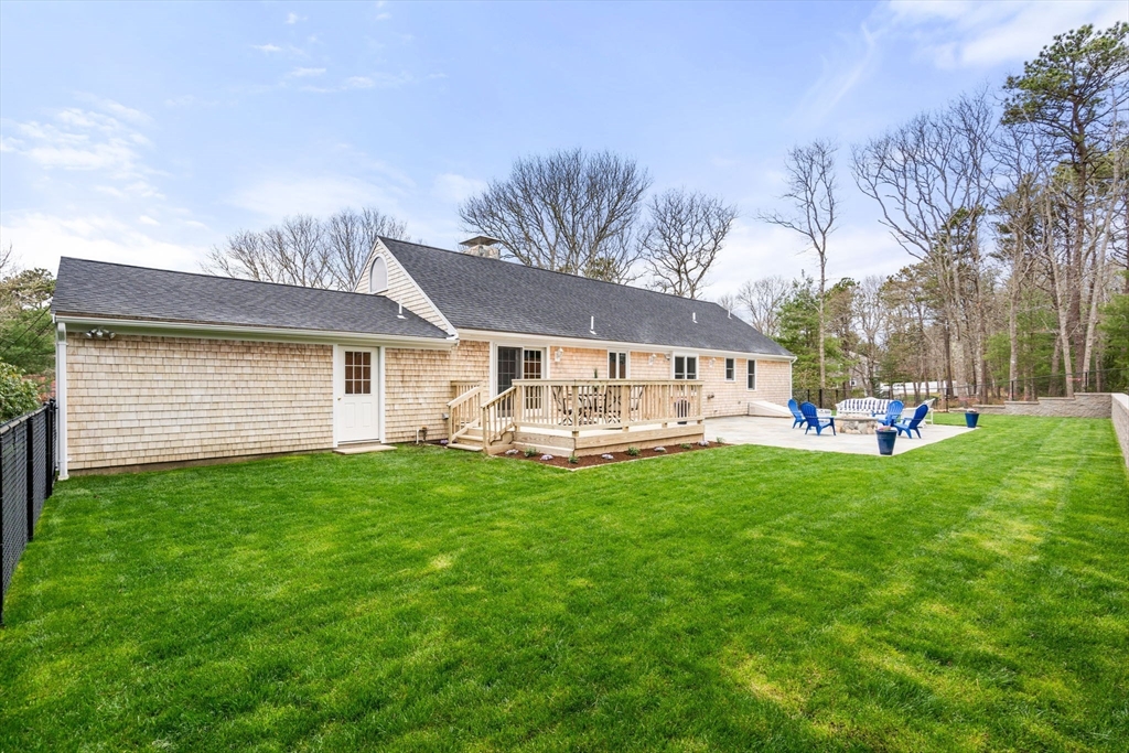 1351 Old Post Rd