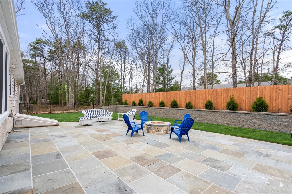 1351 Old Post Rd