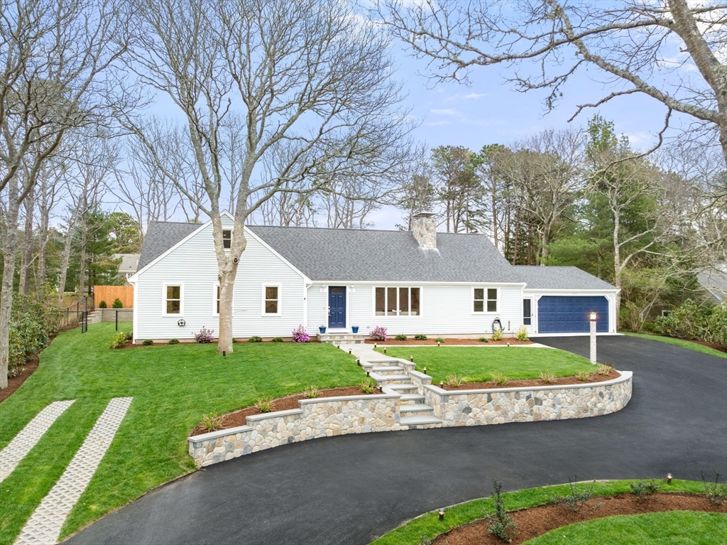 1351 Old Post Rd