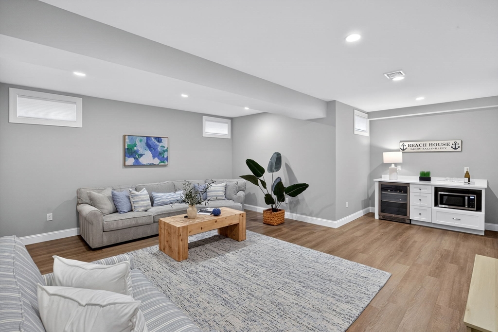 15 Rosewood Circle