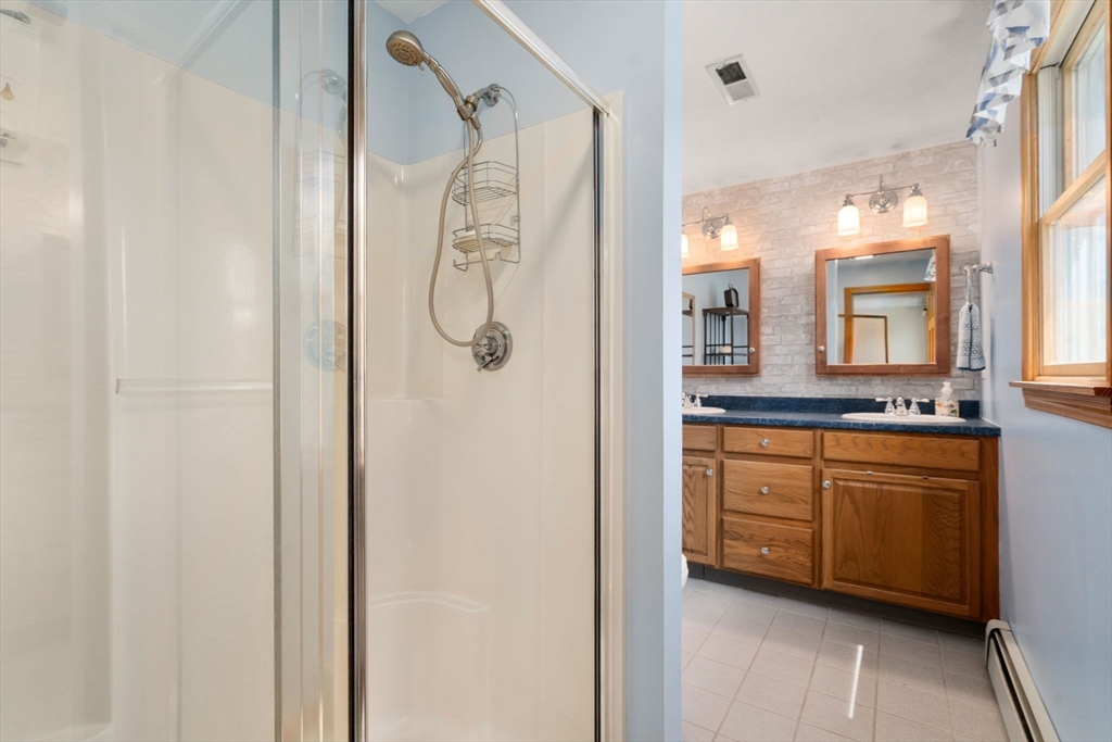 35 Sir Joseph Ct