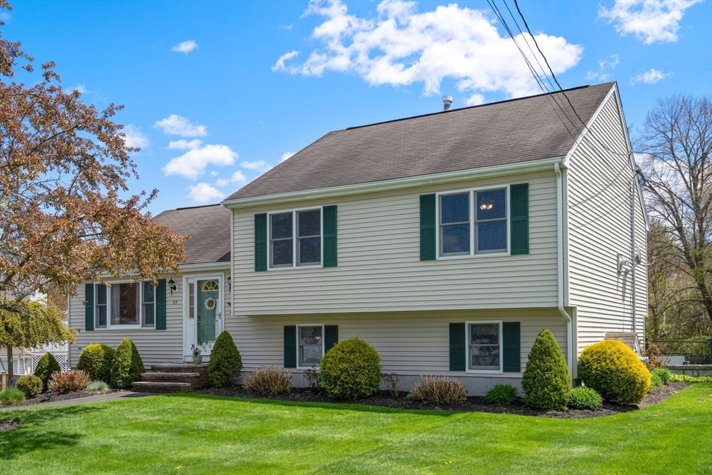 35 Sir Joseph Ct