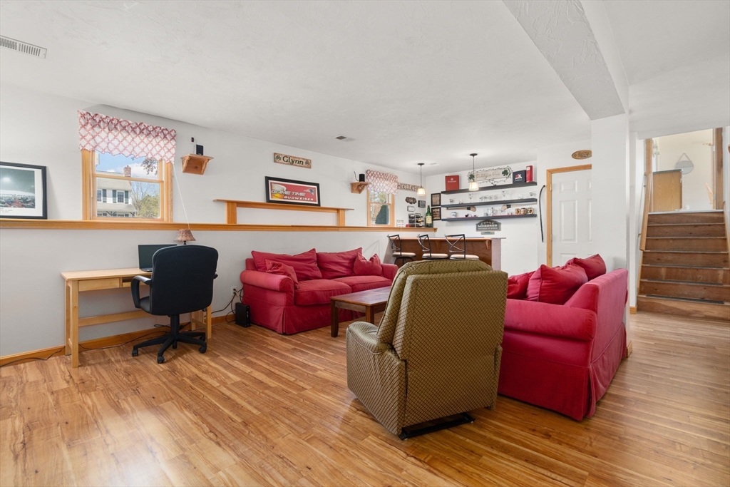 35 Sir Joseph Ct
