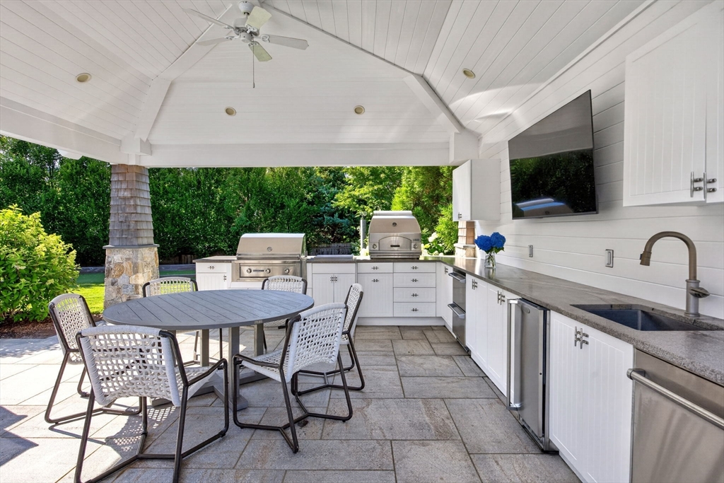 43 Longhill Dr