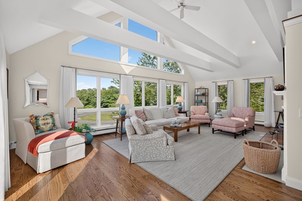 43 Longhill Dr