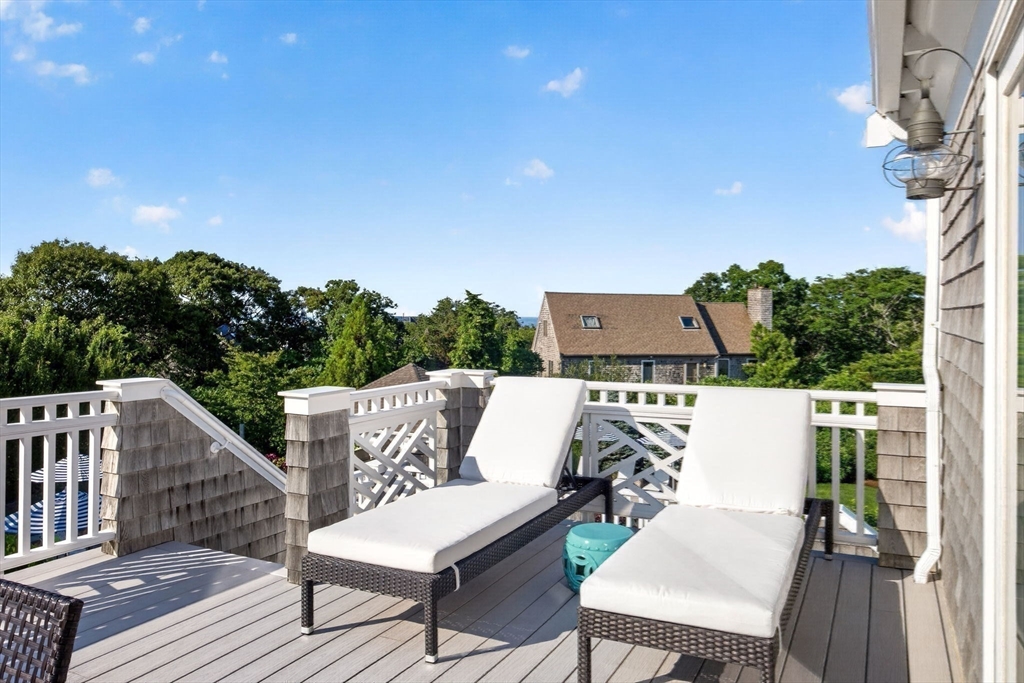 43 Longhill Dr