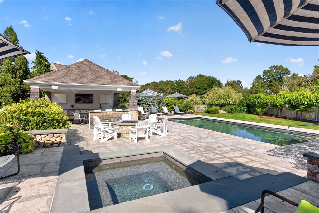 43 Longhill Dr