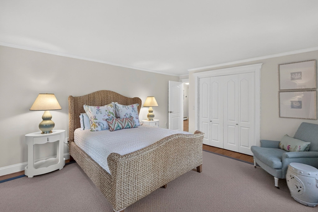 43 Longhill Dr