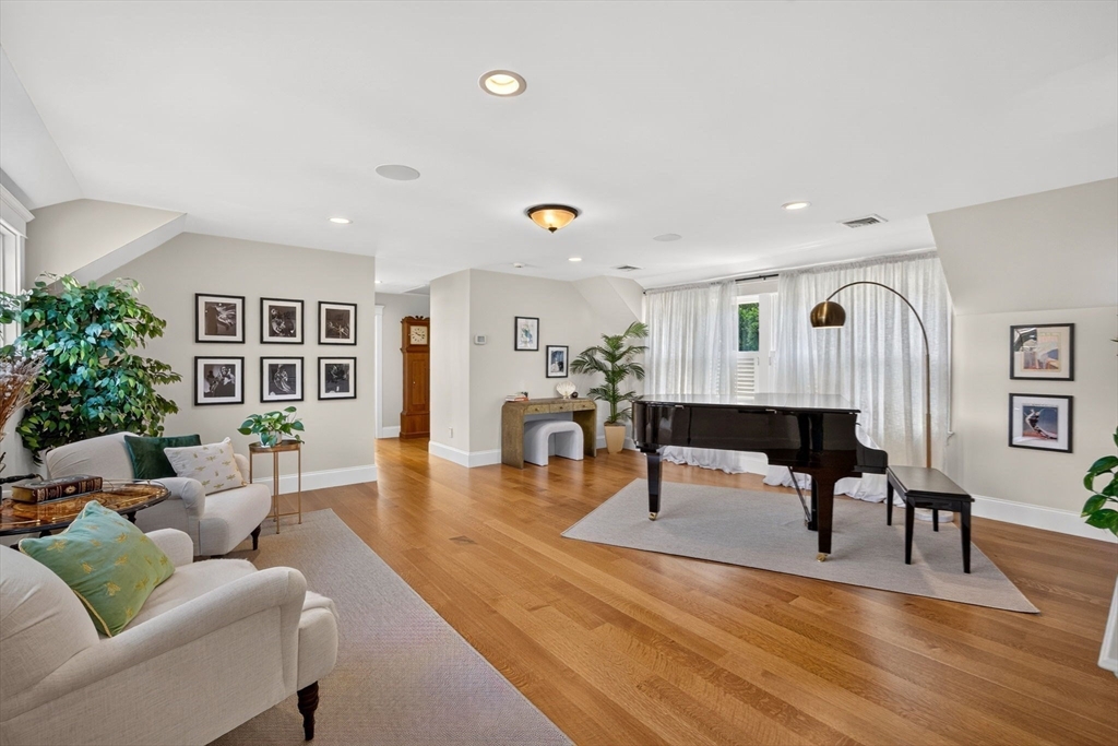 141 Hollingsworth Rd