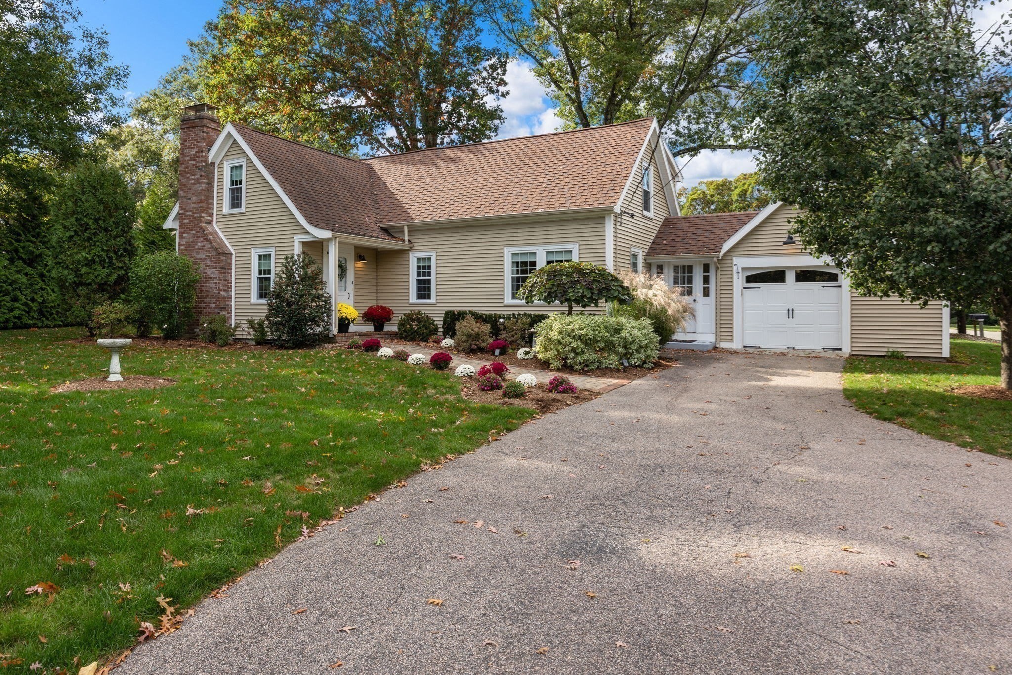 4 Beatty Ln