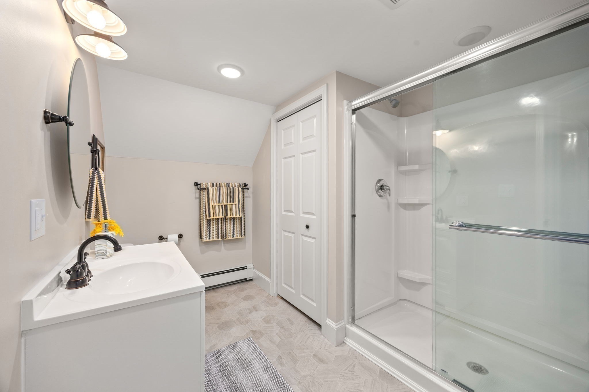 4 Beatty Ln