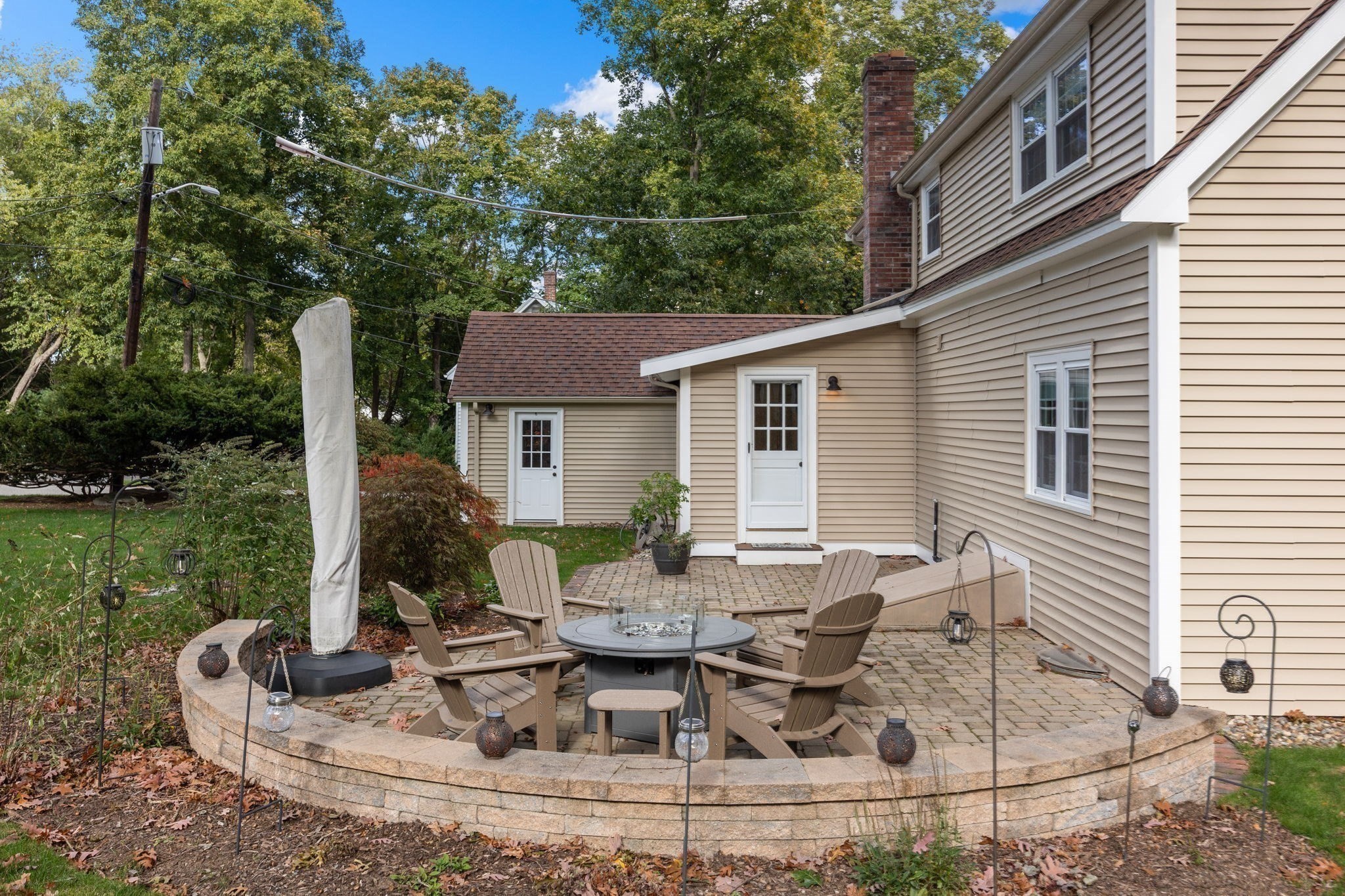 4 Beatty Ln