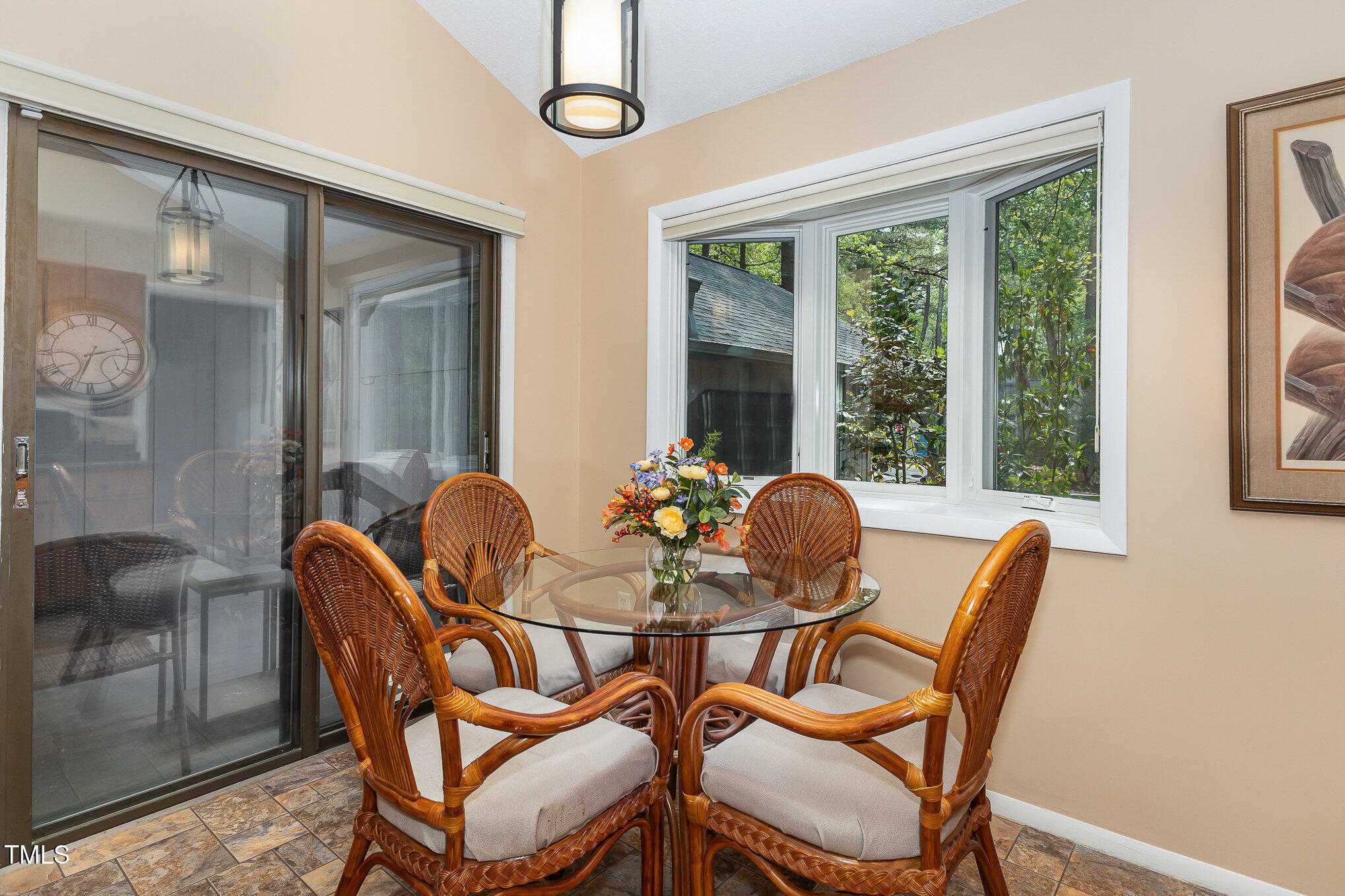 227 Windlestraw