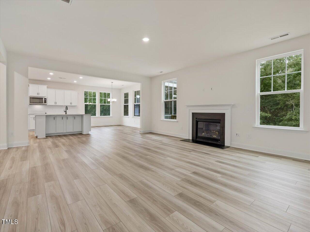 138 Alden Way