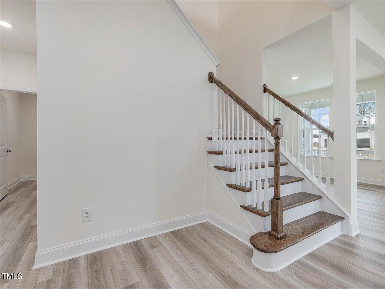 138 Alden Way