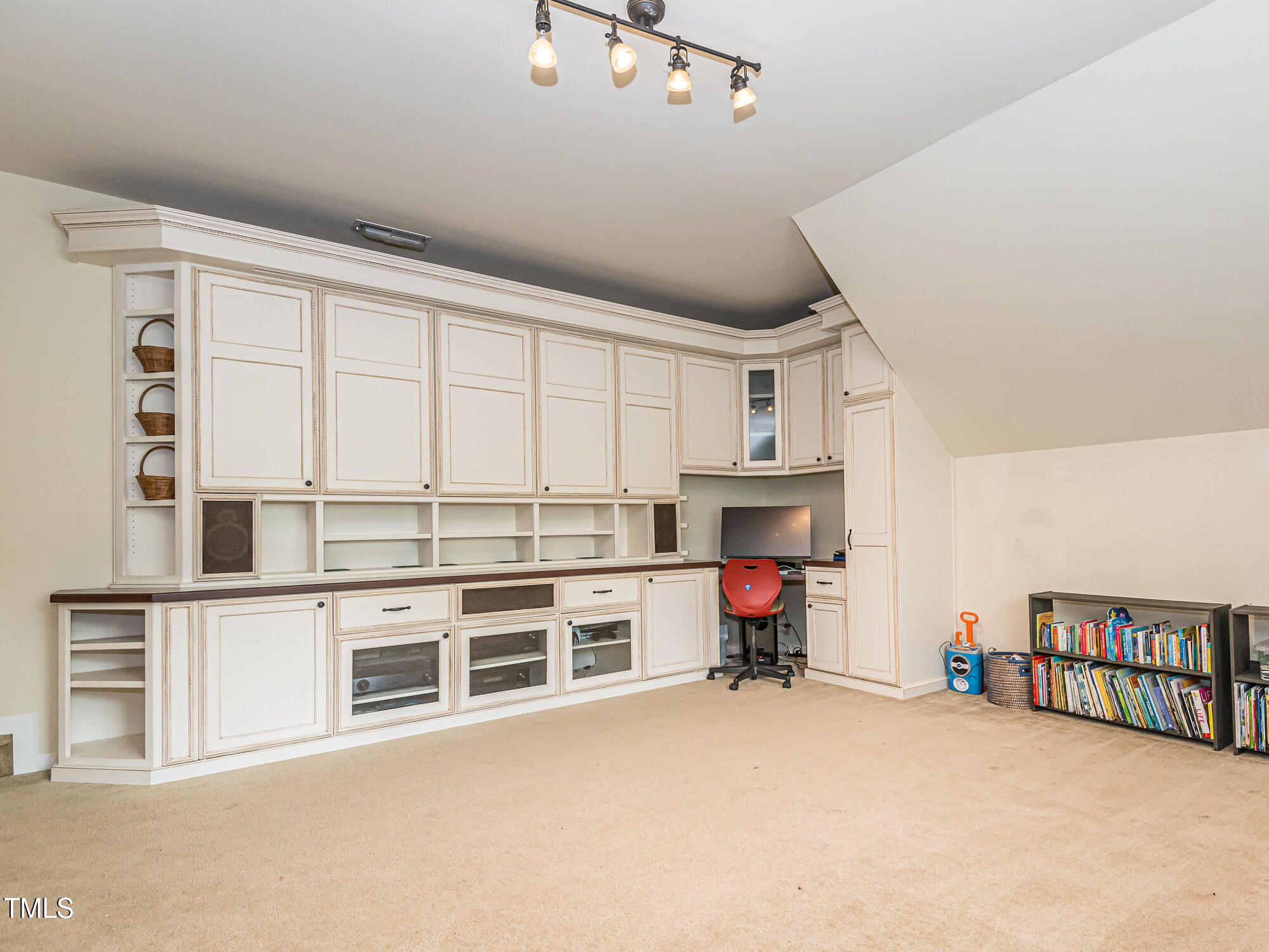 111 Gathering Place Place