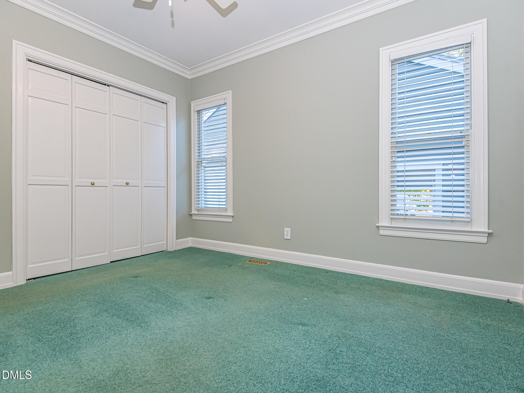 6921 Hunters Way, Raleigh