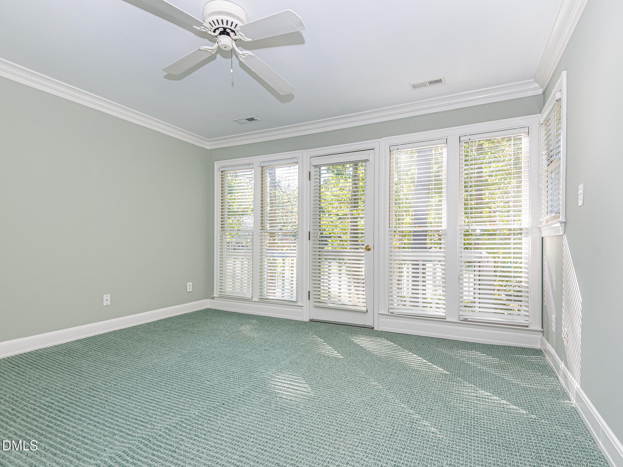 6921 Hunters Way, Raleigh