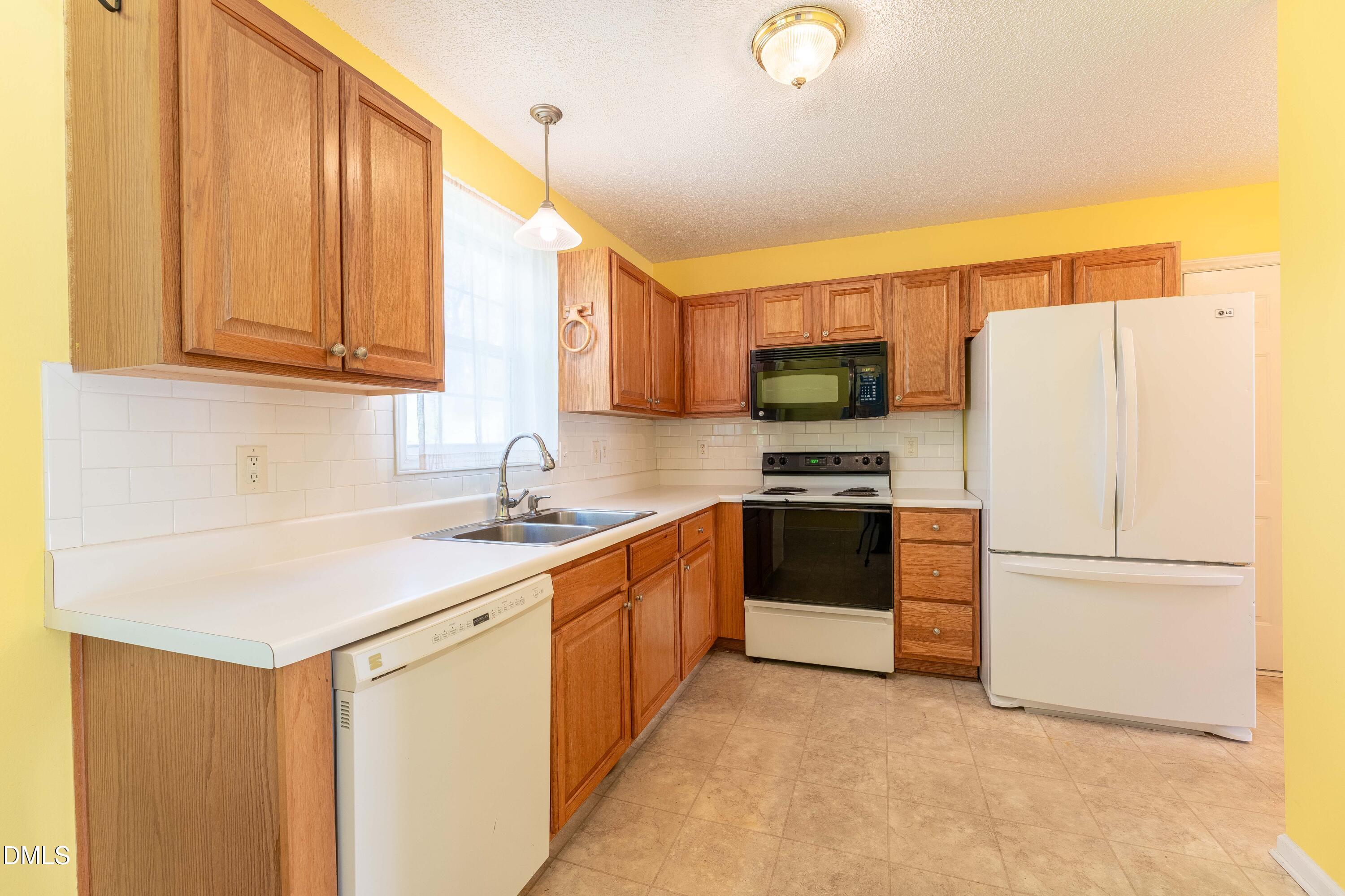 1321 E Turret Court