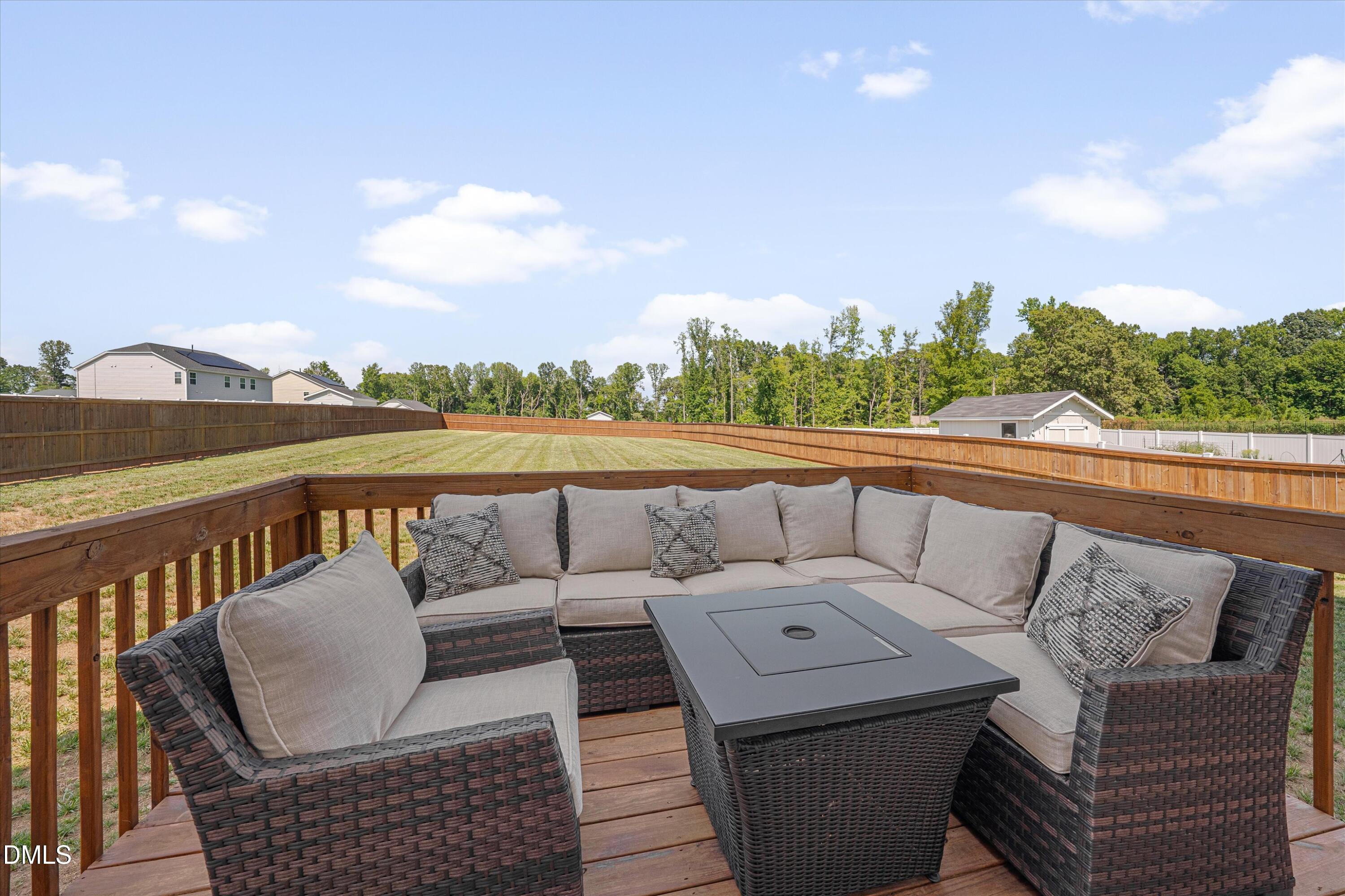 2202 Rosebank Way