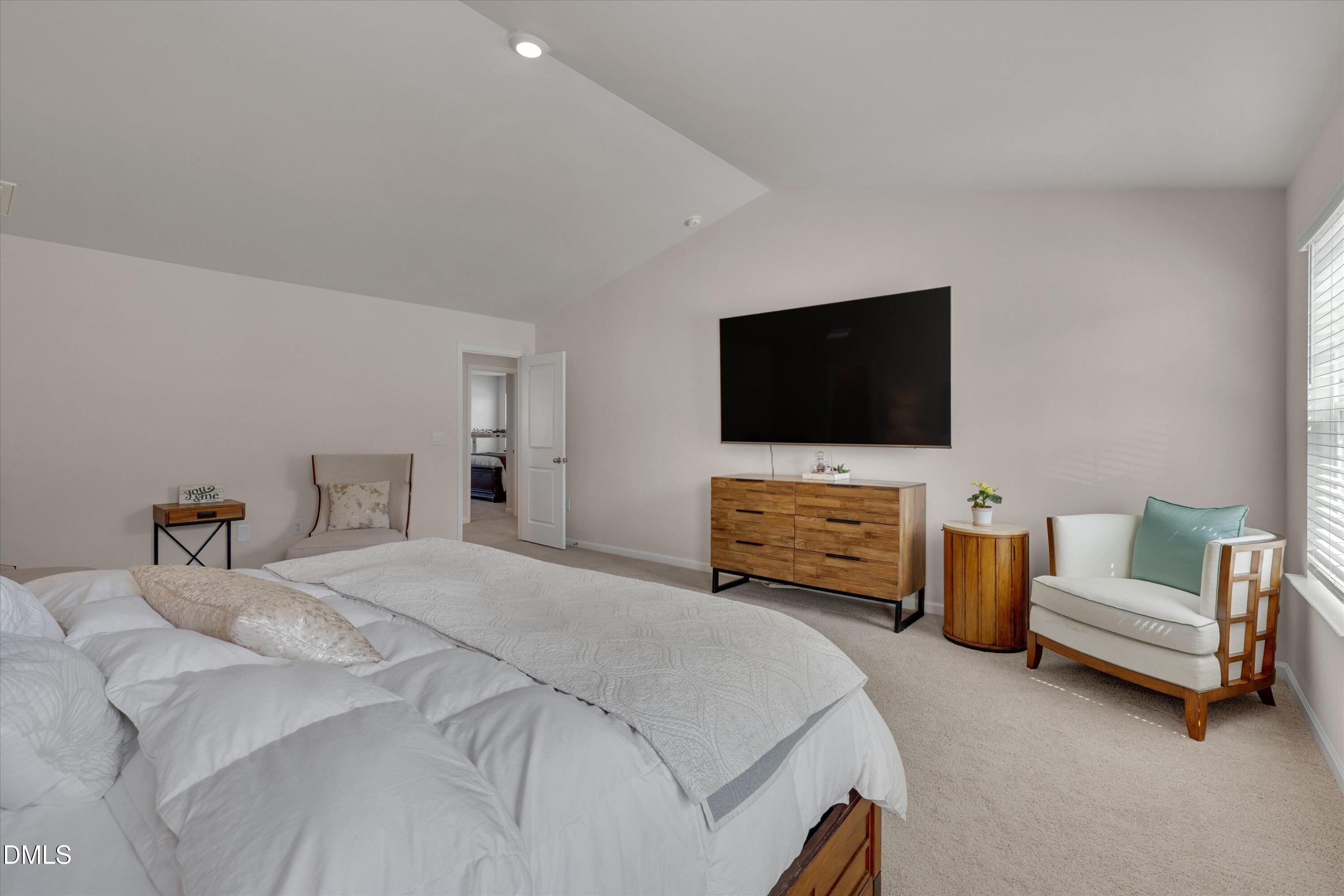 2202 Rosebank Way