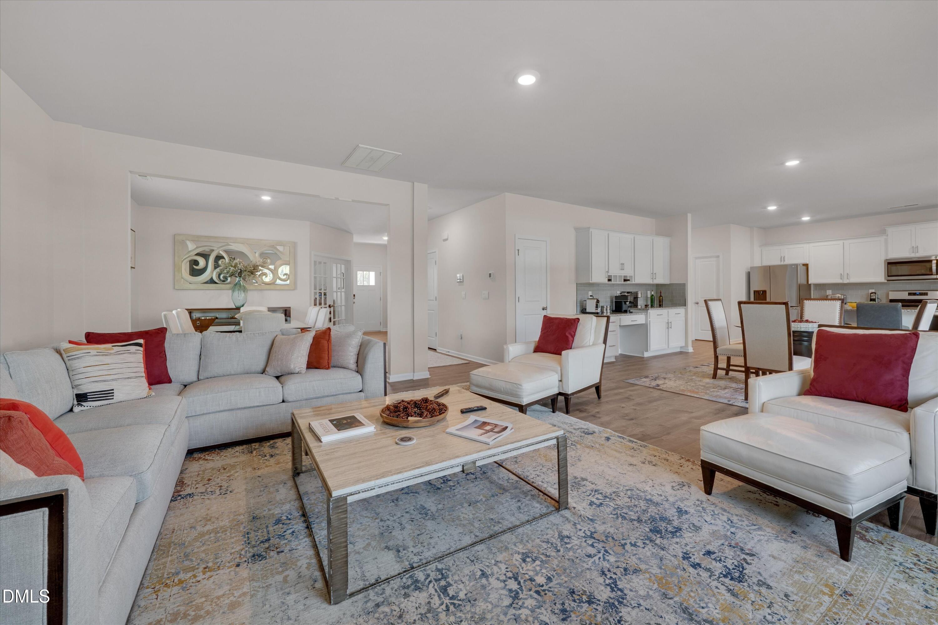 2202 Rosebank Way