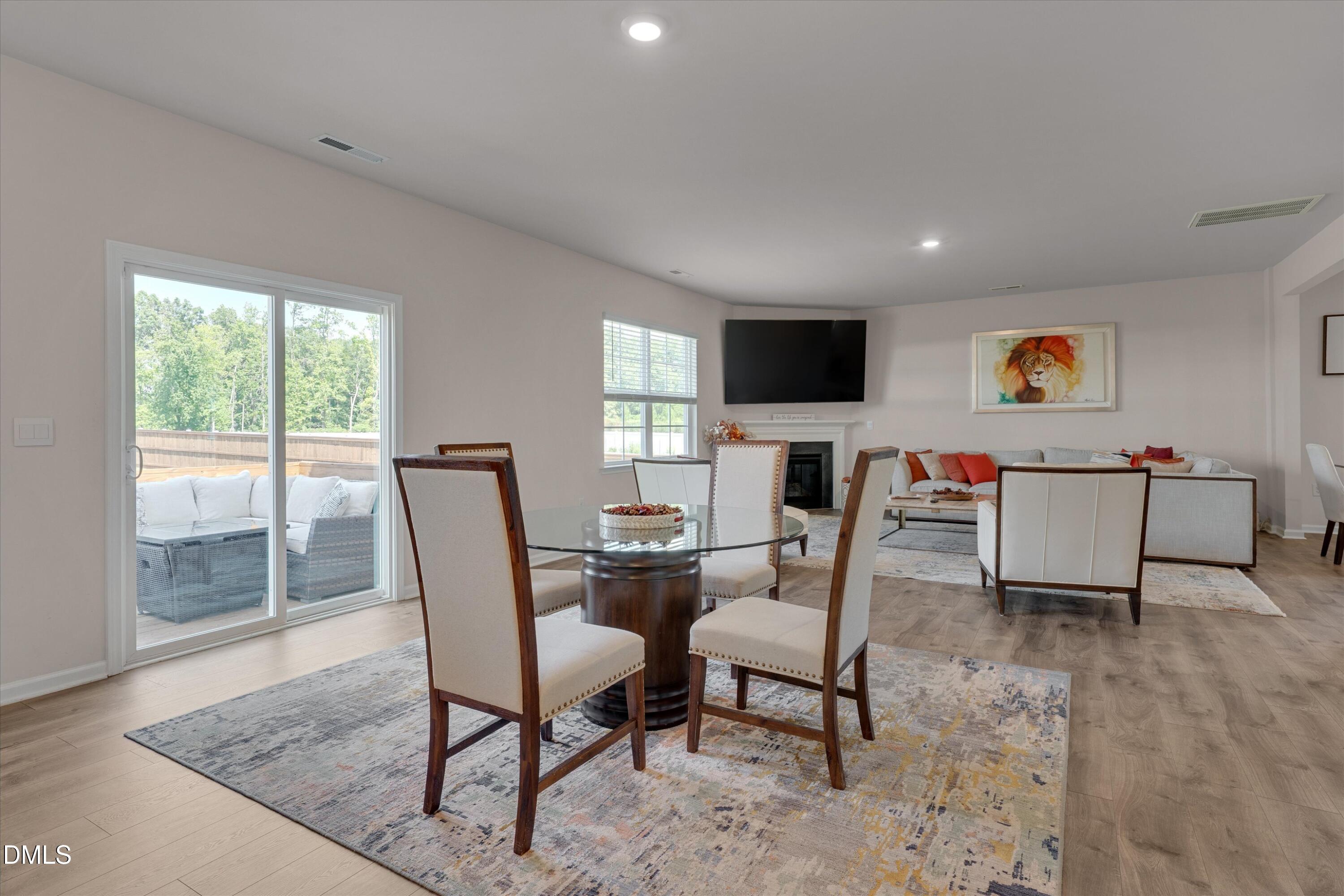 2202 Rosebank Way