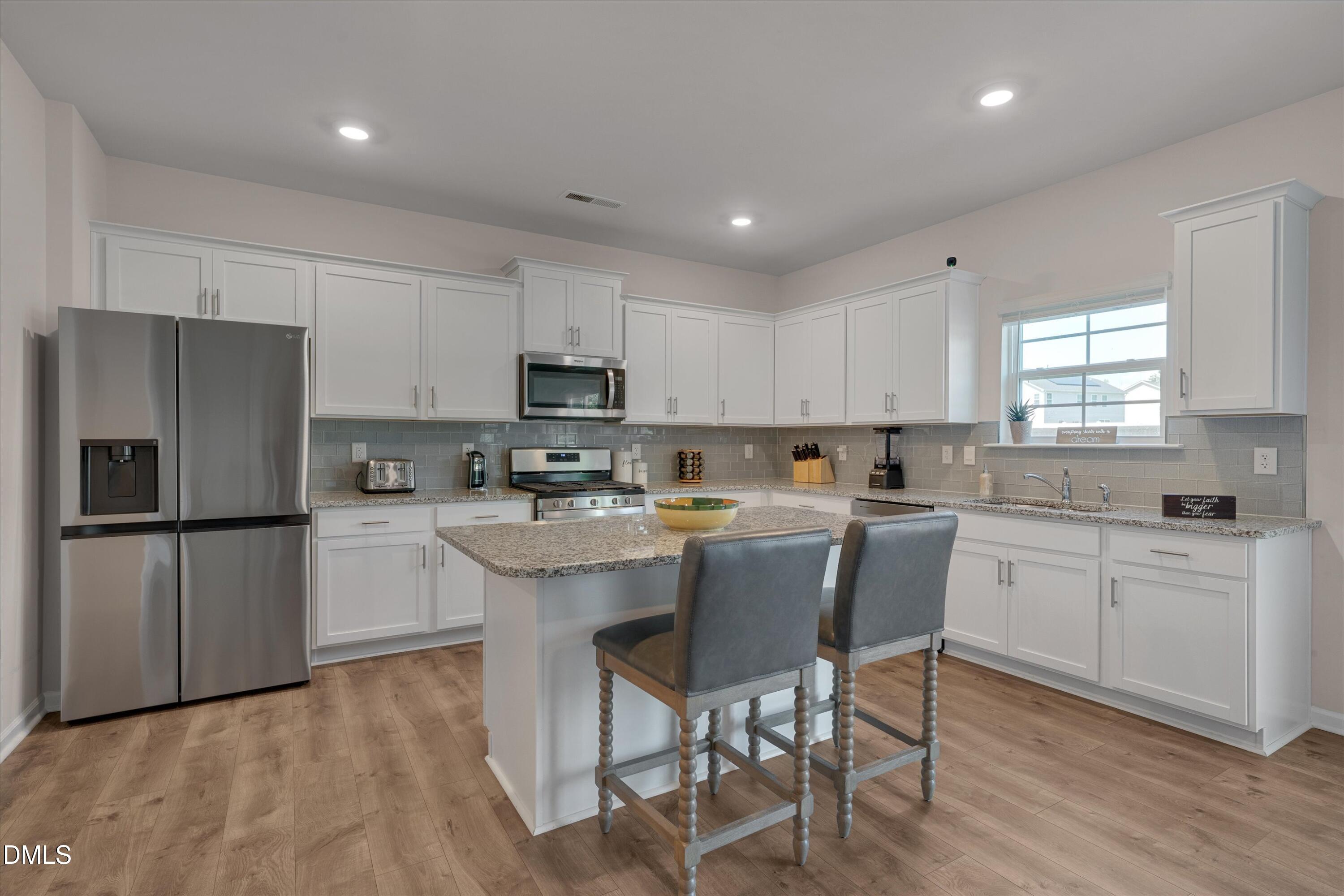 2202 Rosebank Way