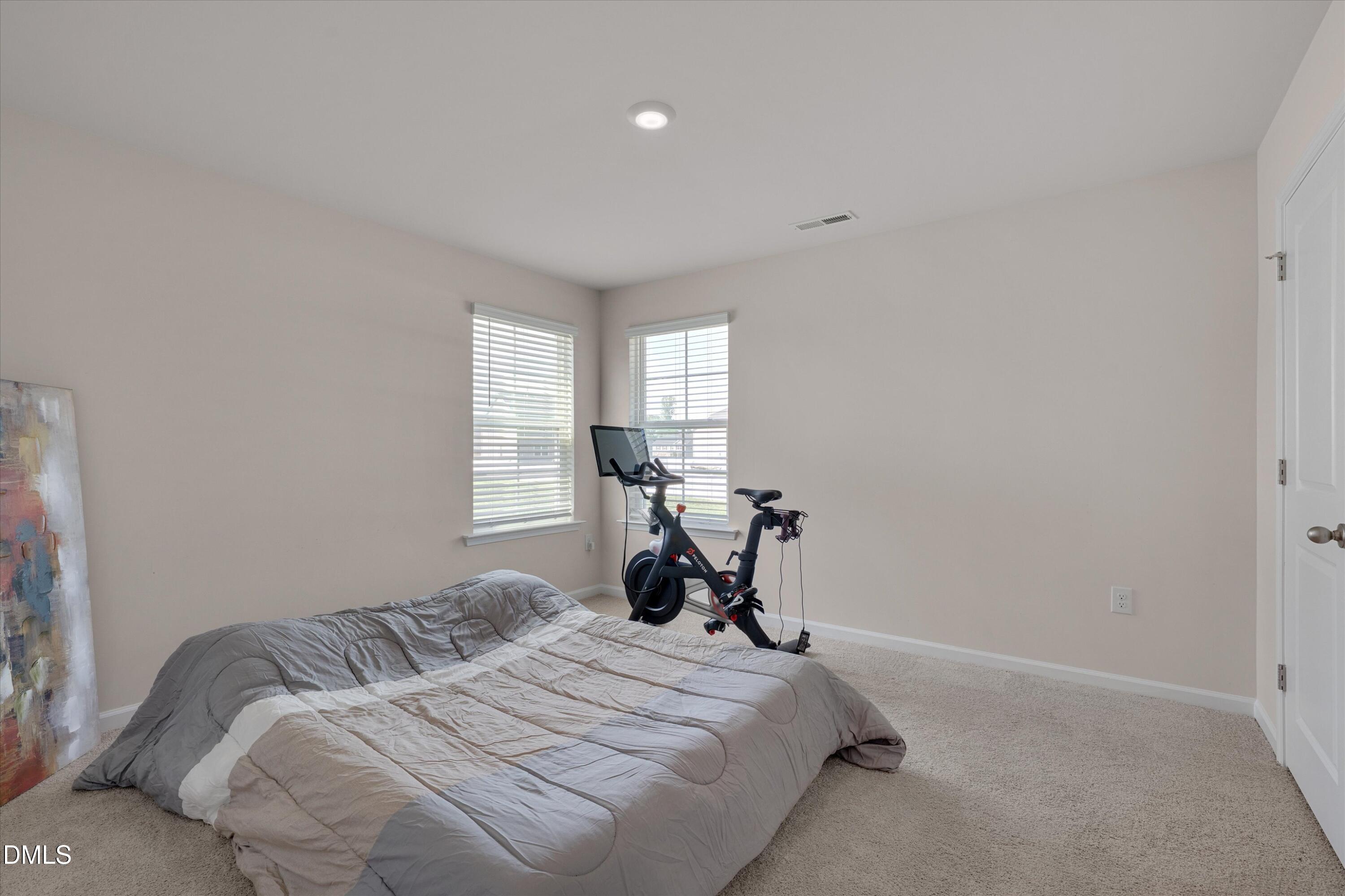 2202 Rosebank Way