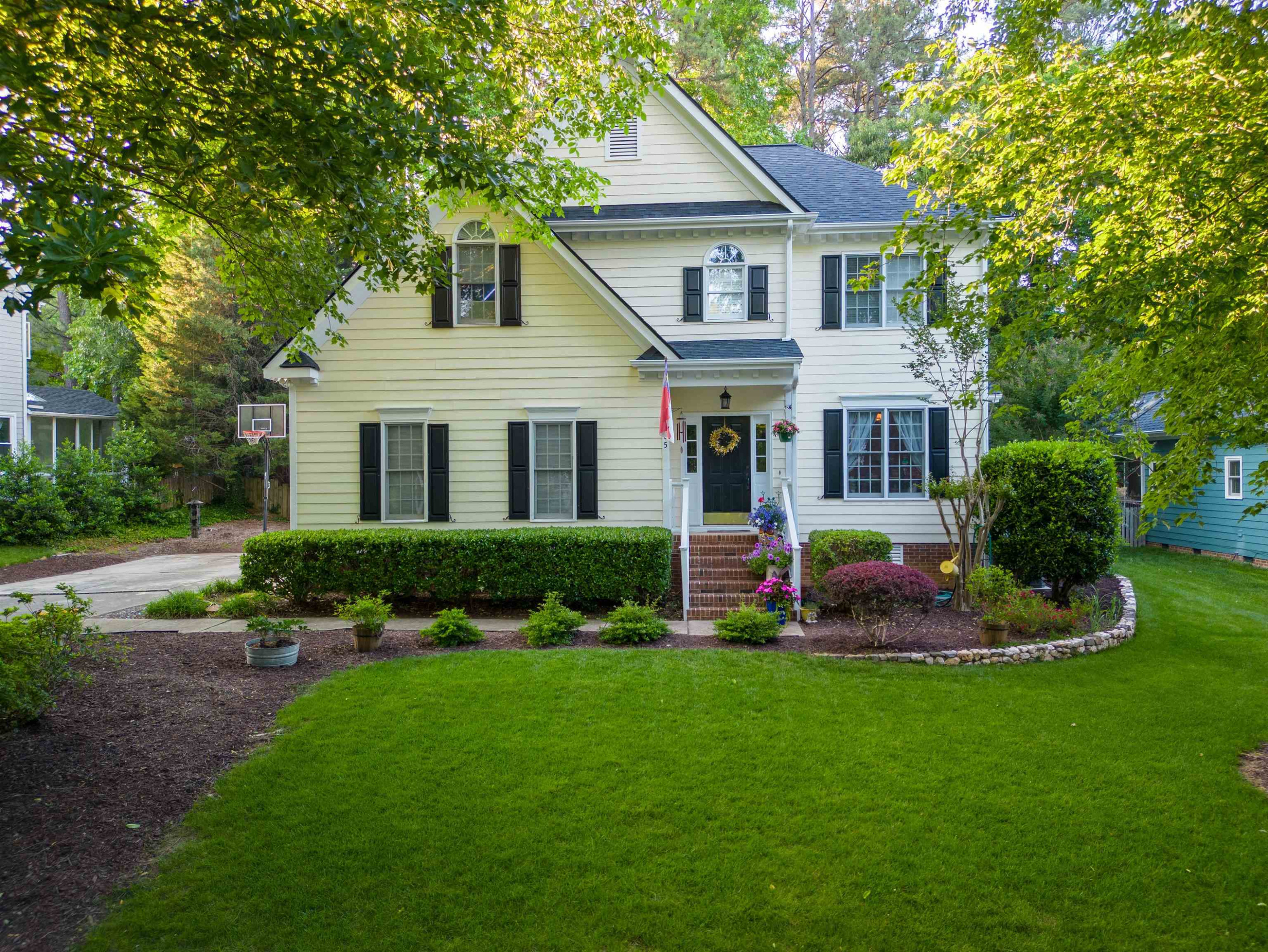 105 Holly Park Drive