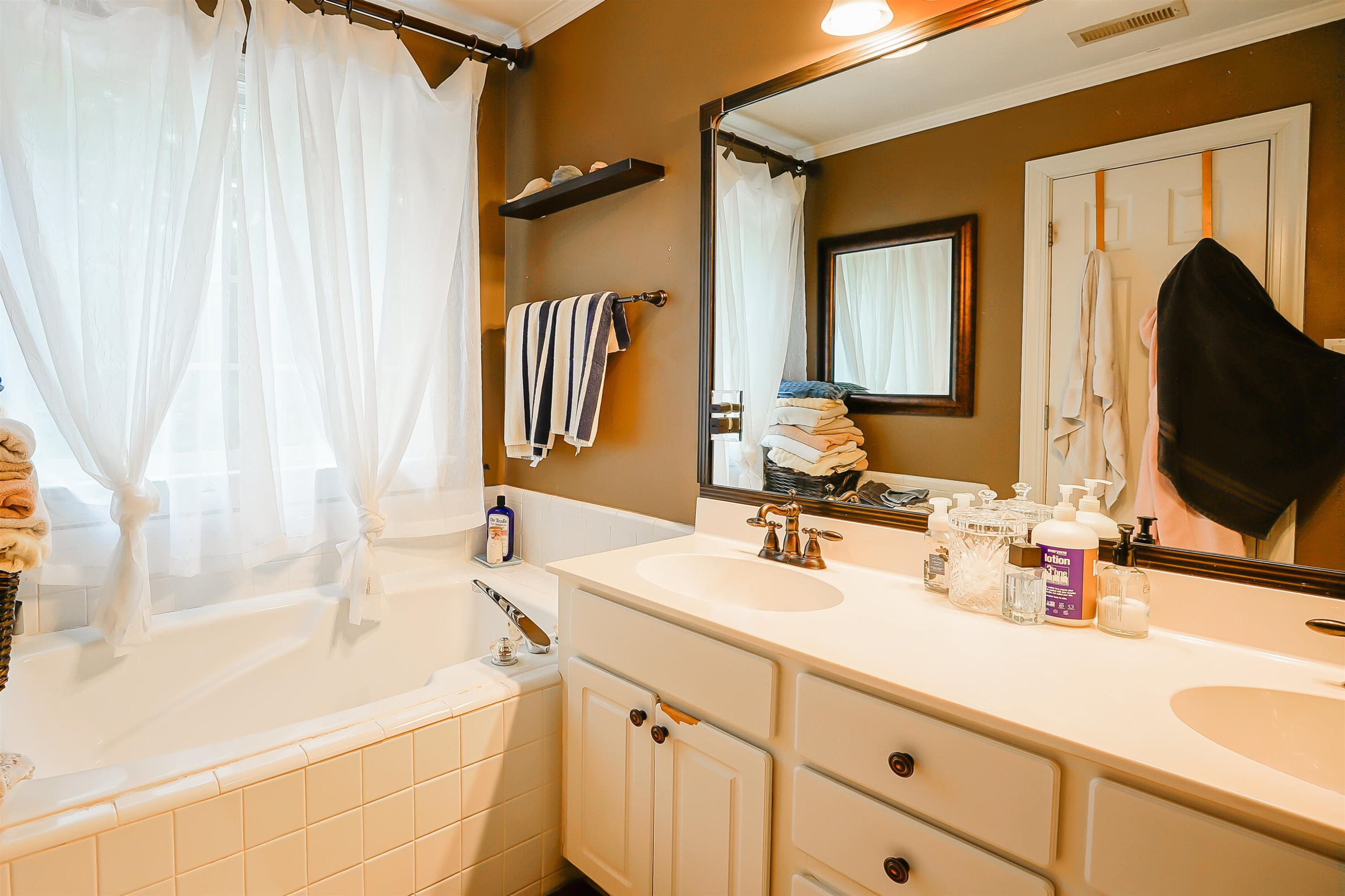 105 Holly Park Drive