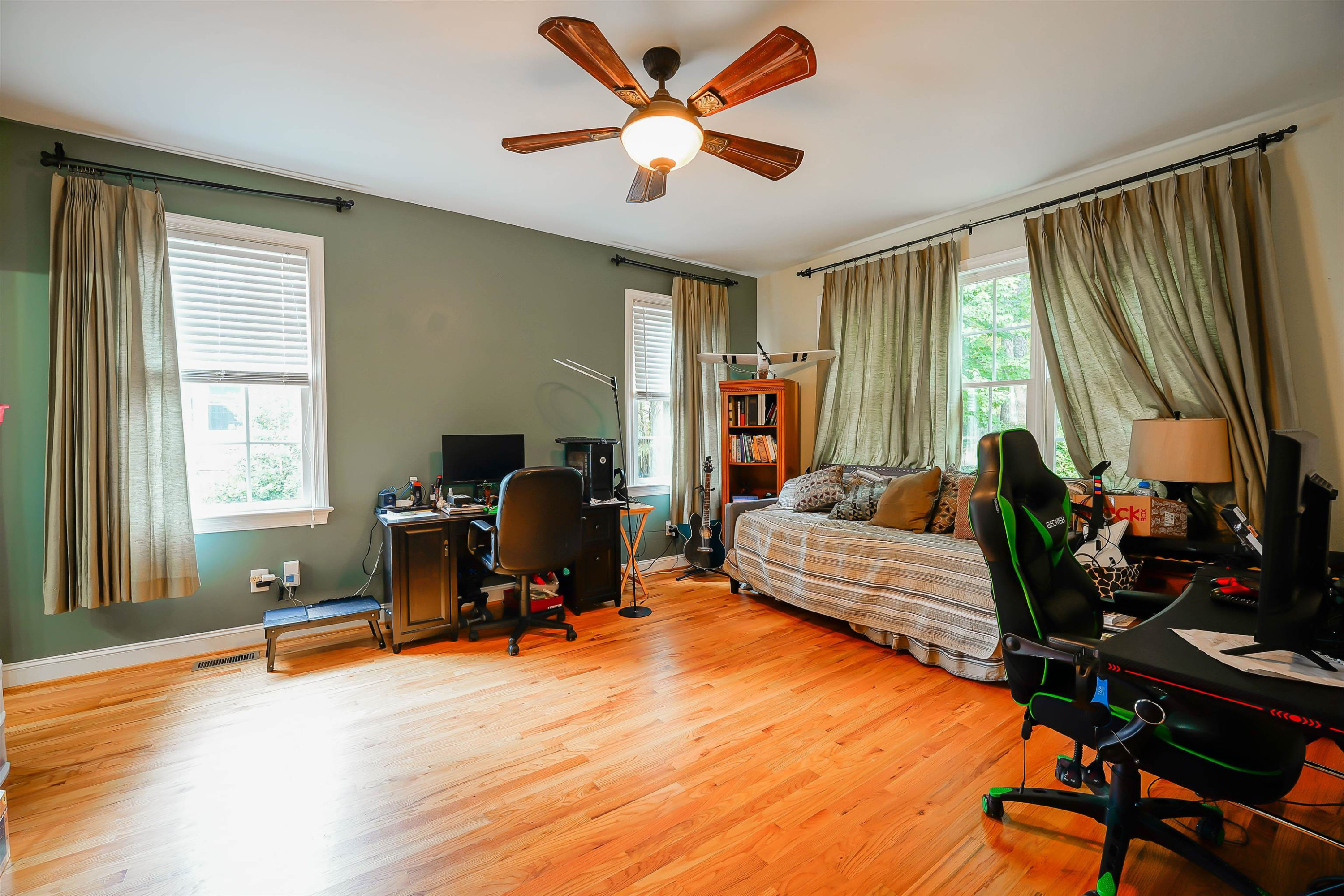 105 Holly Park Drive