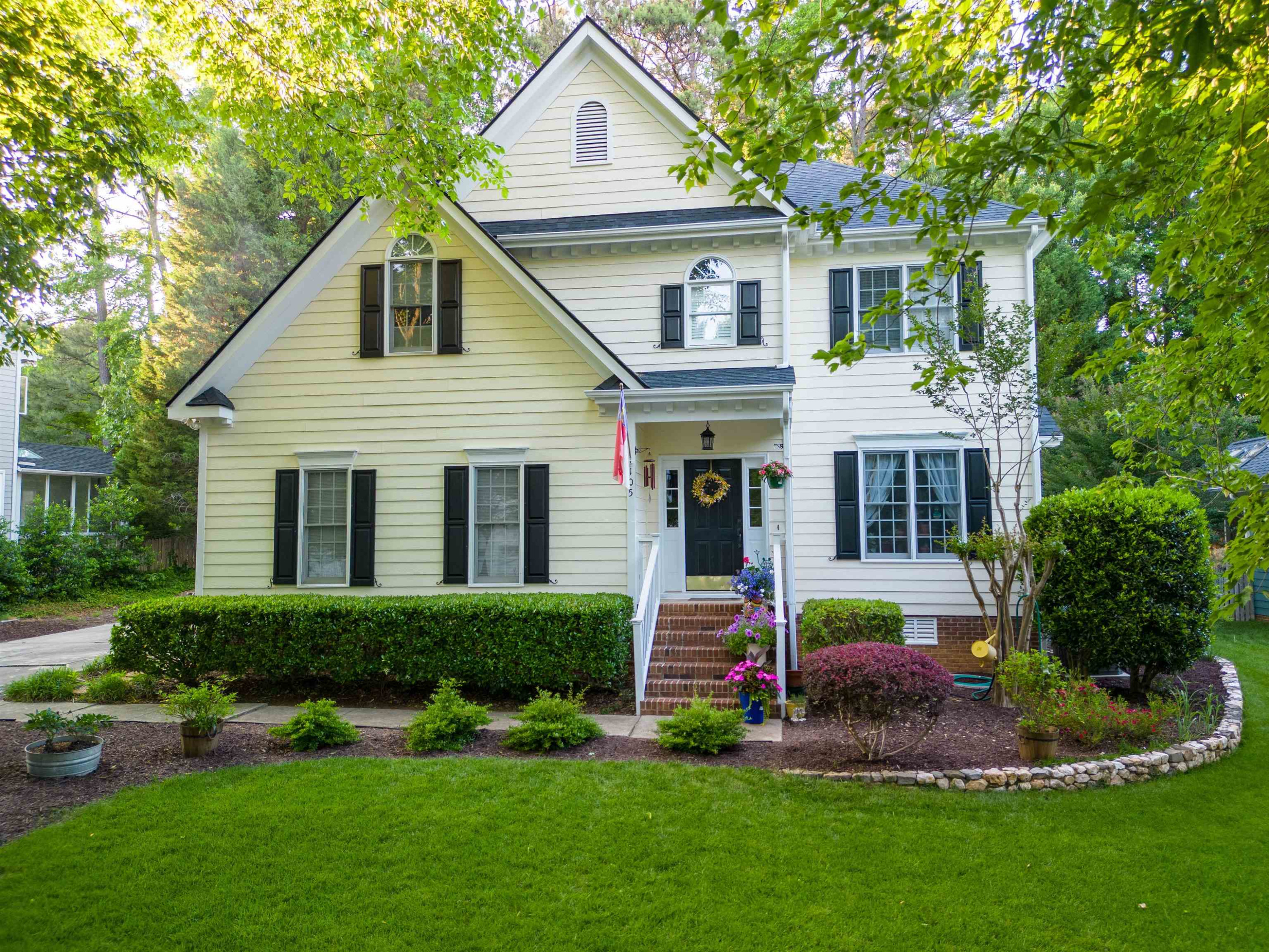 105 Holly Park Drive