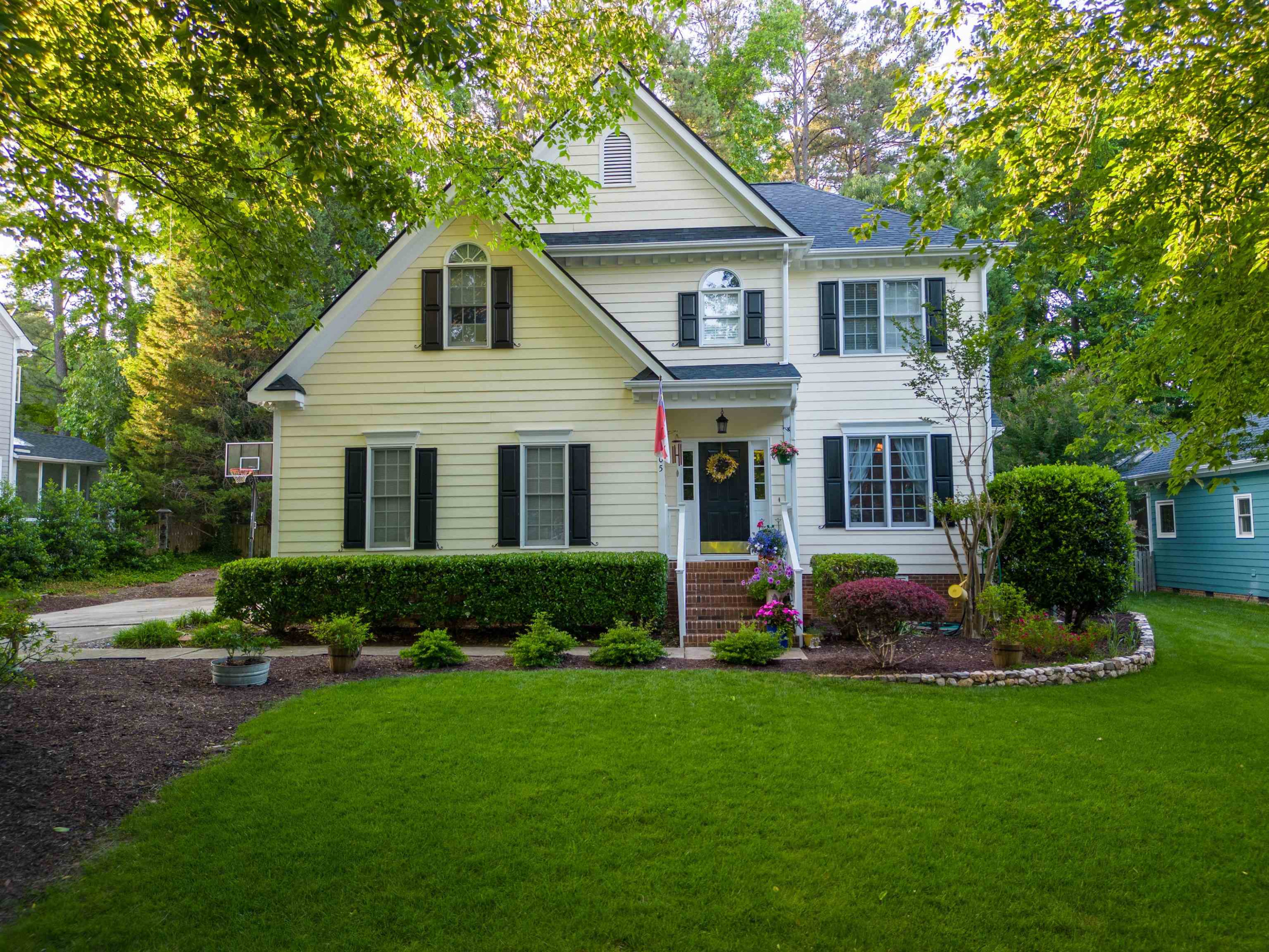 105 Holly Park Drive