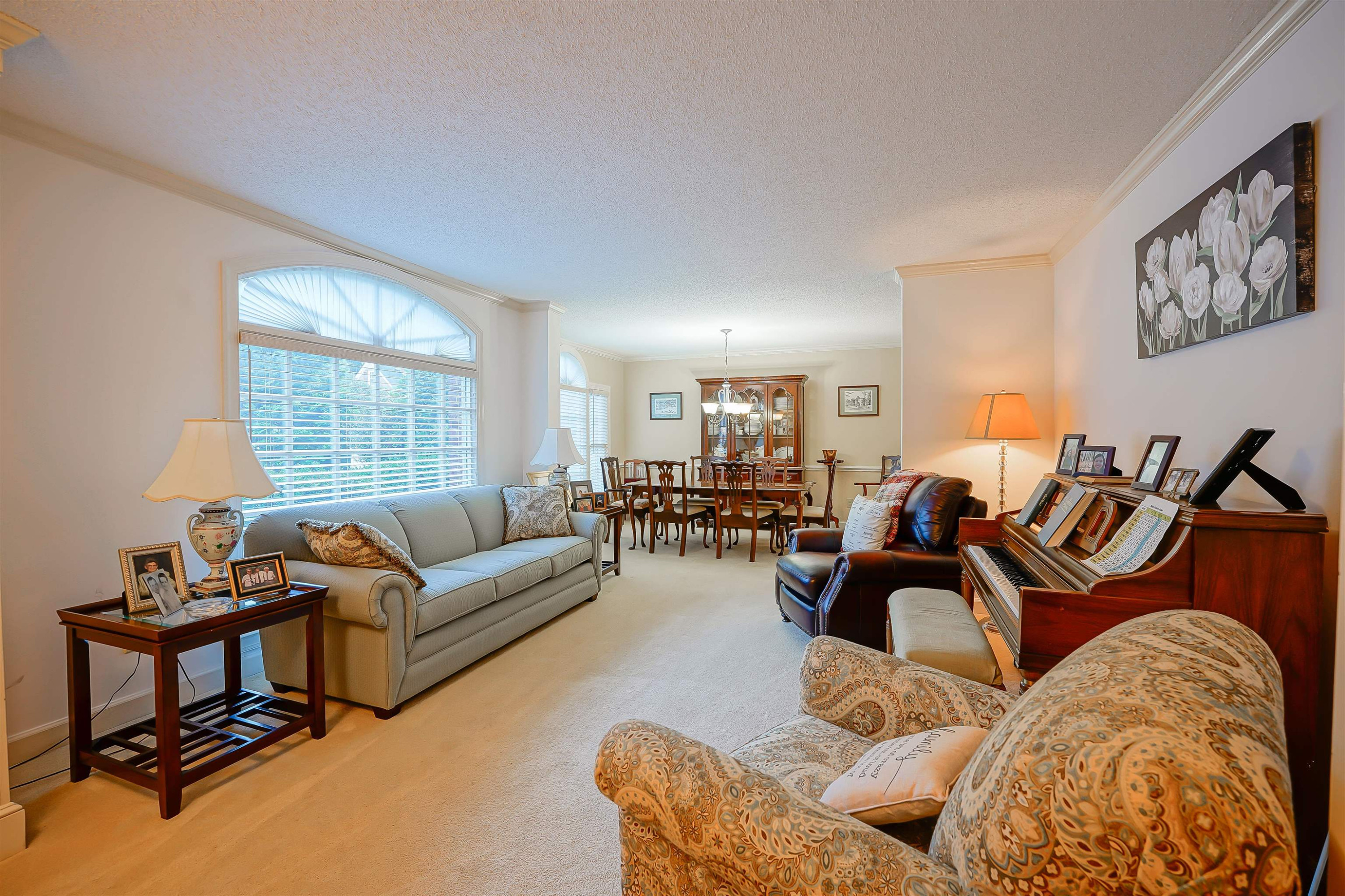 1006 W St Helena Place