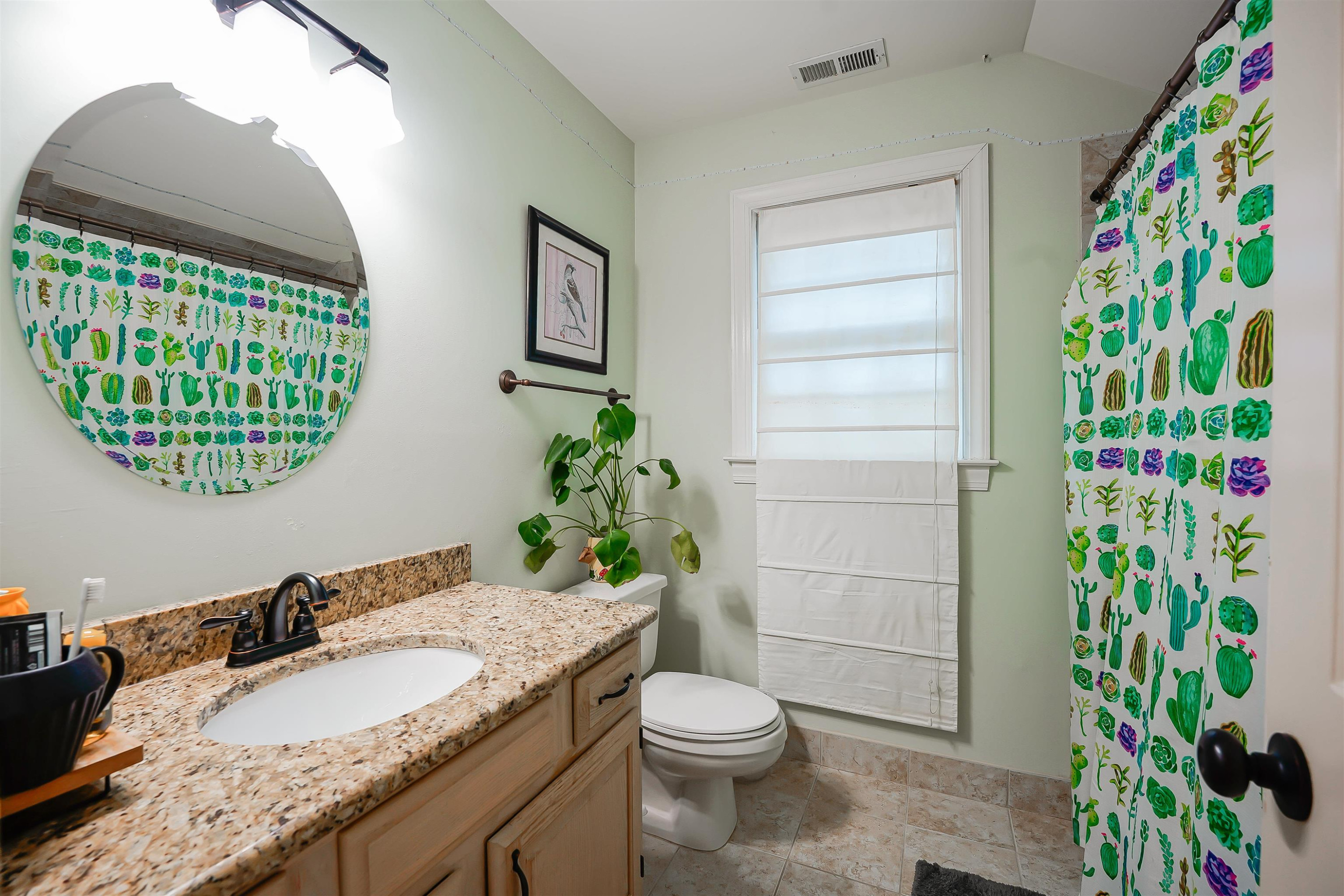 1006 W St Helena Place