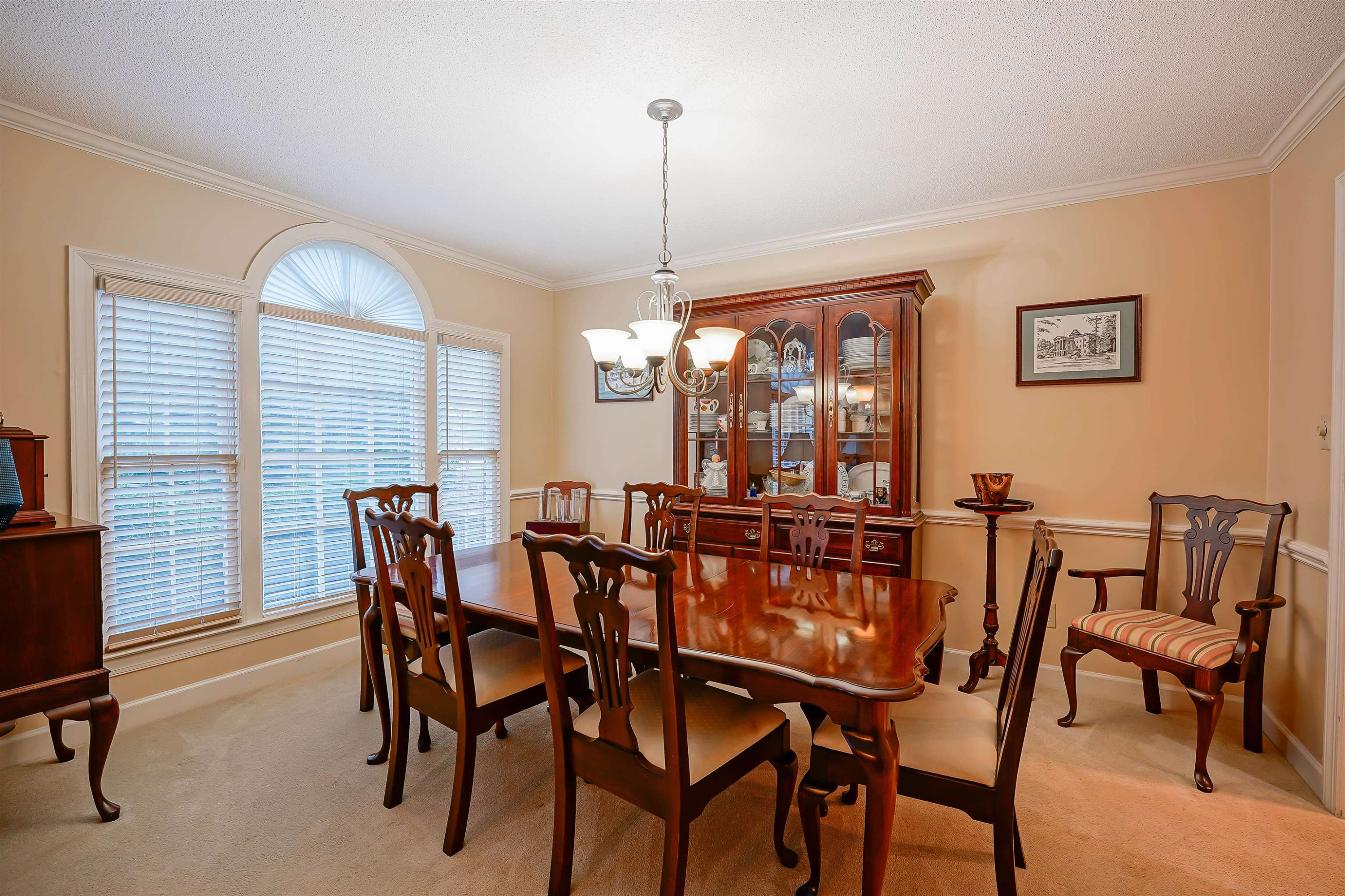 1006 W St Helena Place