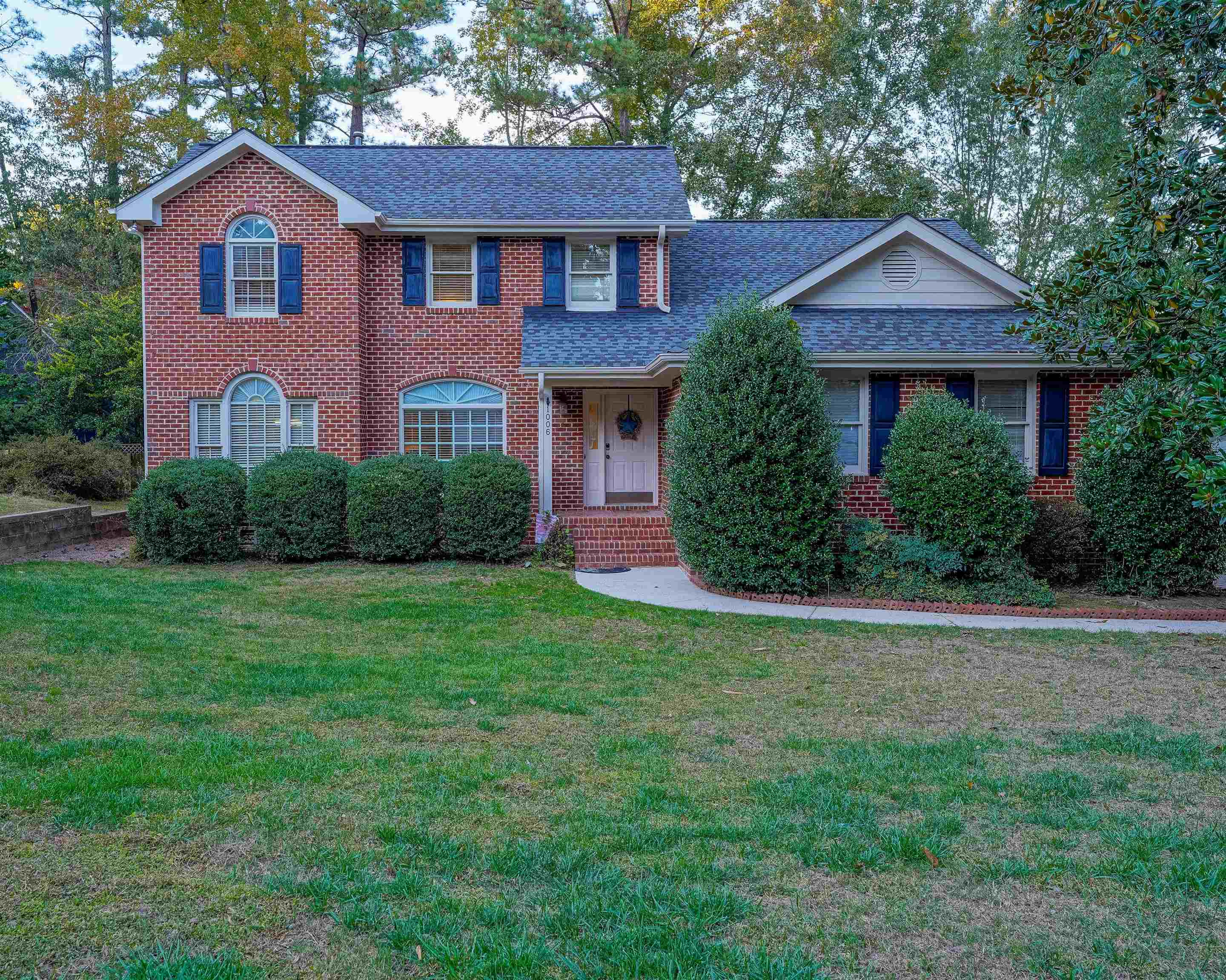 1006 W St Helena Place