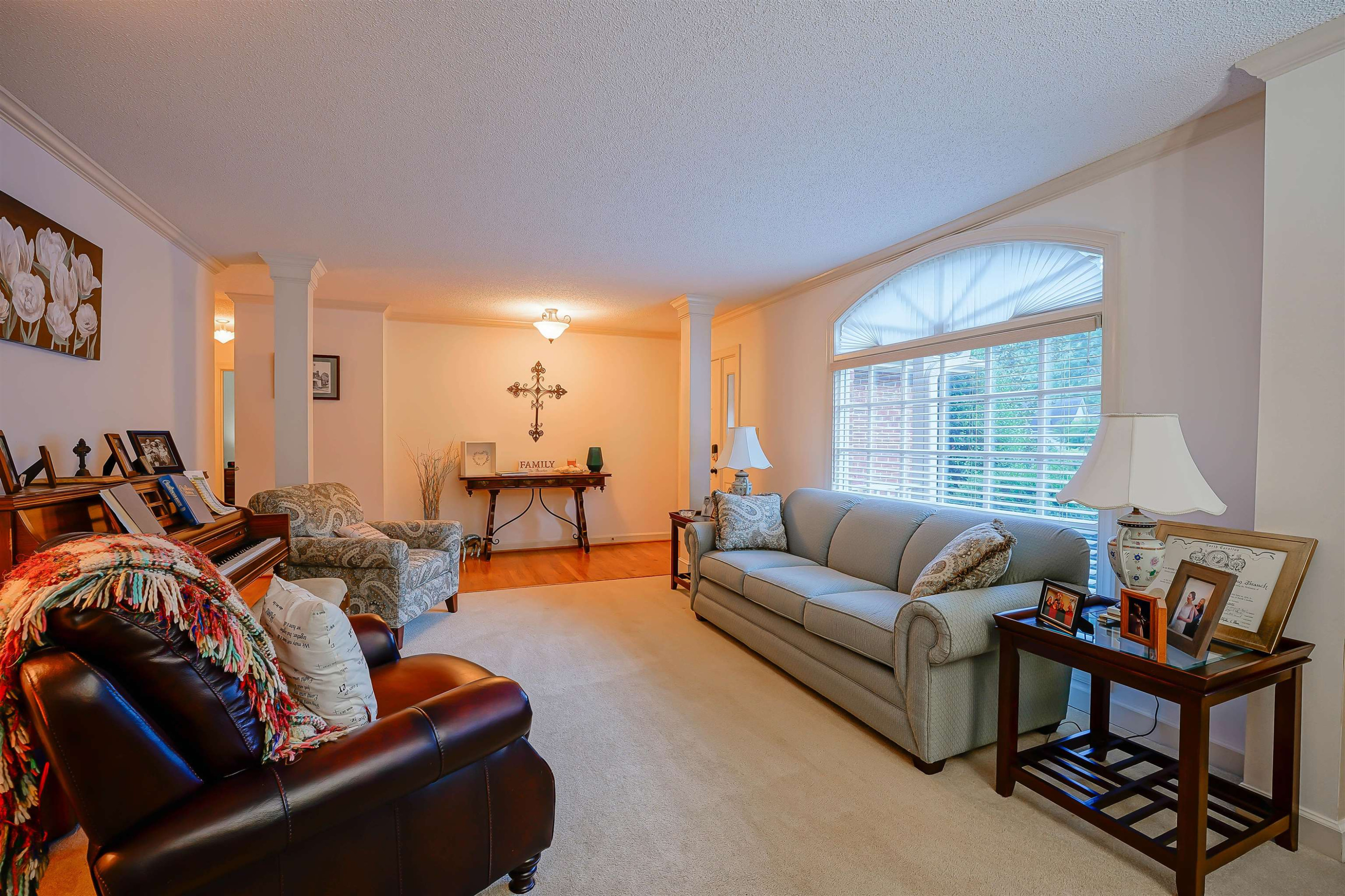 1006 W St Helena Place