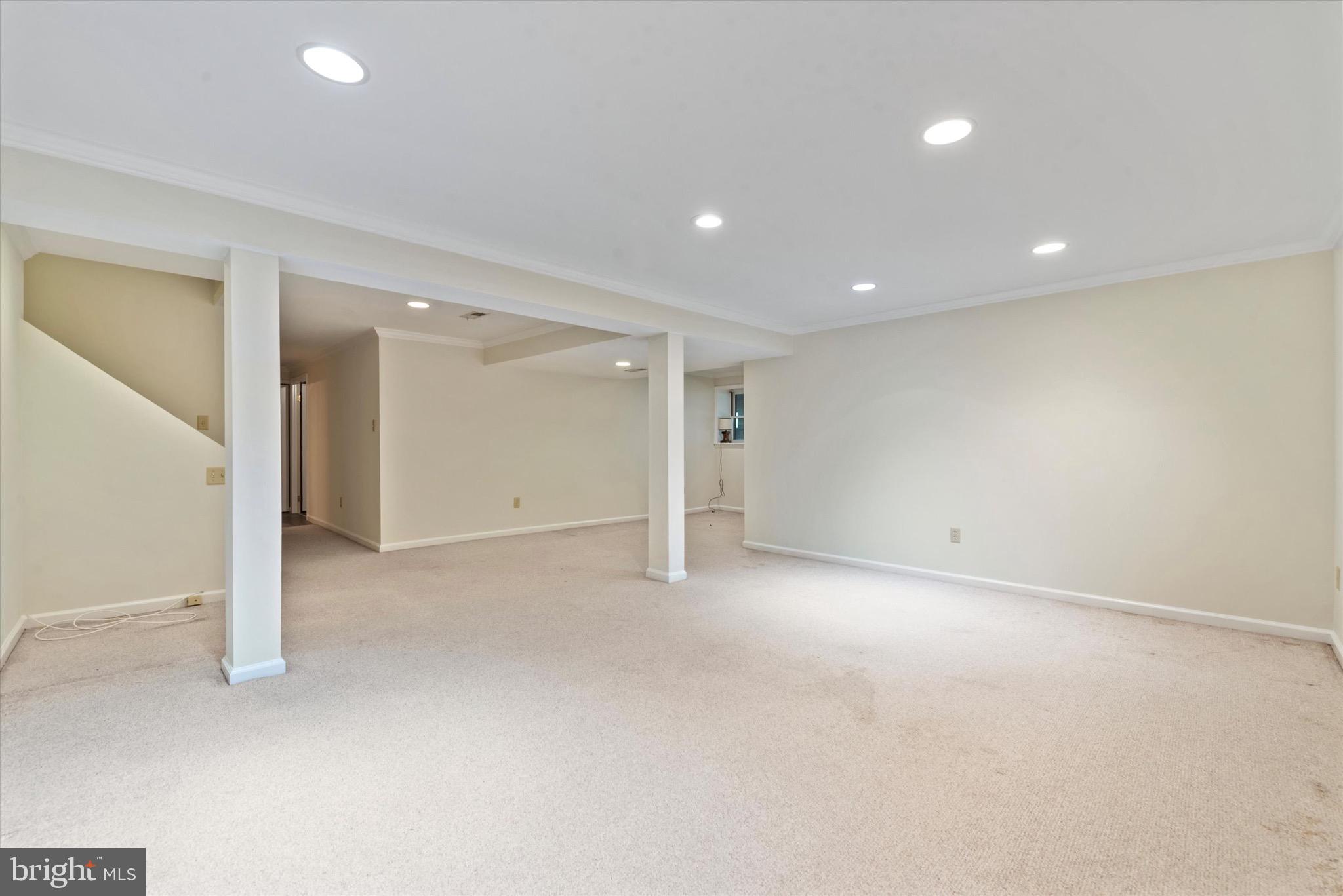 220 Springhouse Pond