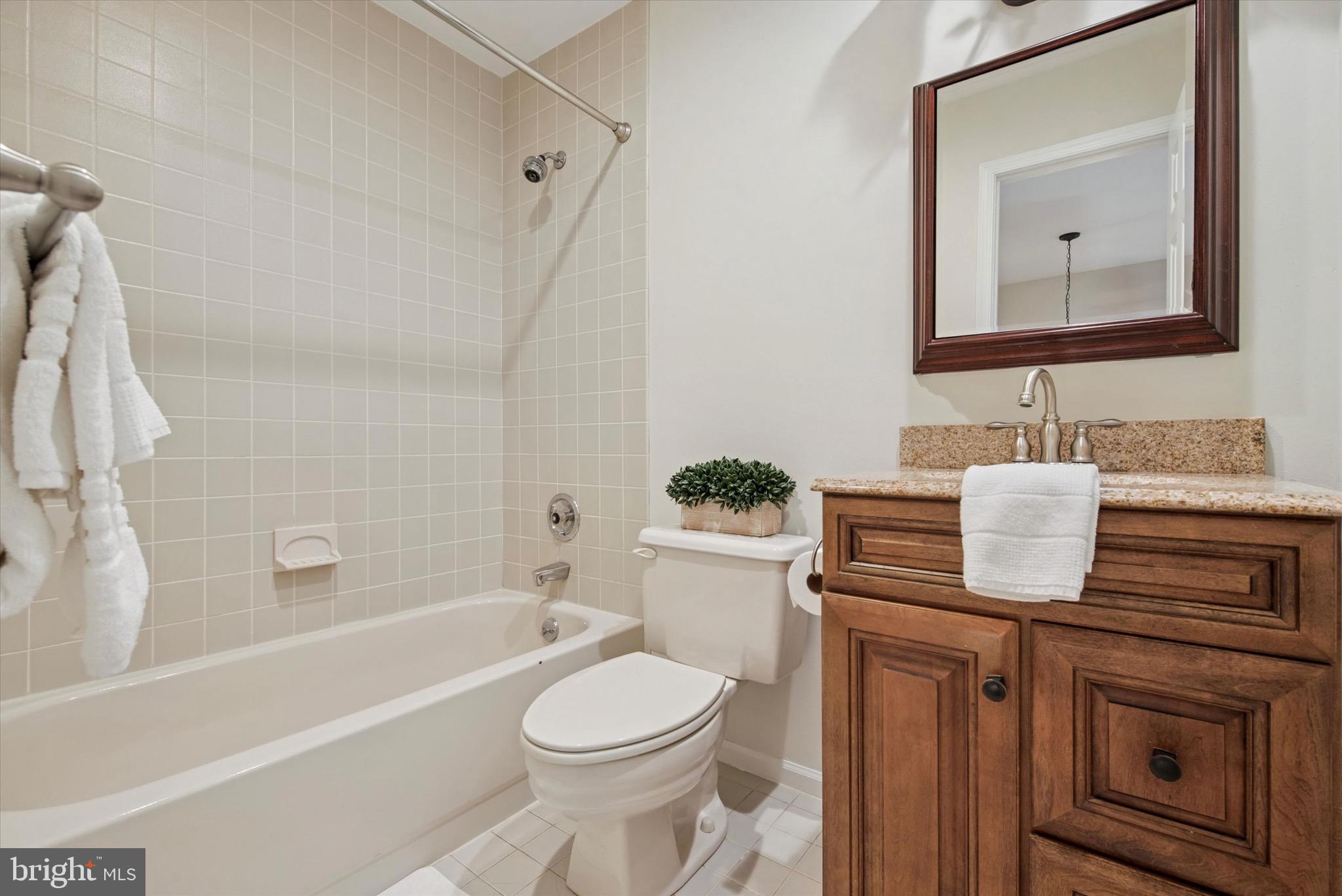 220 Springhouse Pond