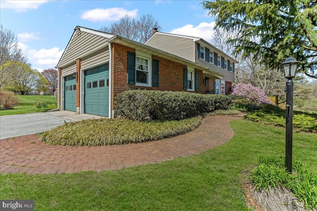 349 White Horse Rd