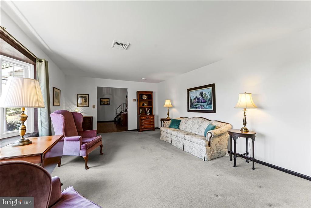 349 White Horse Rd