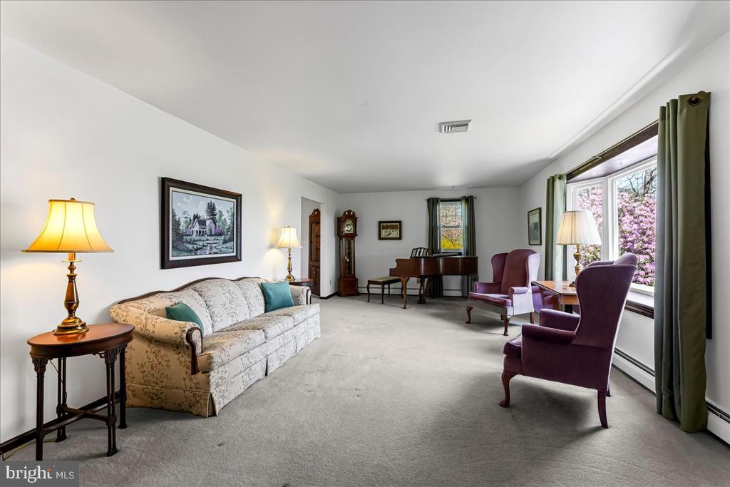 349 White Horse Rd