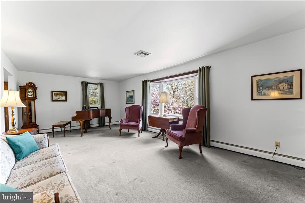349 White Horse Rd