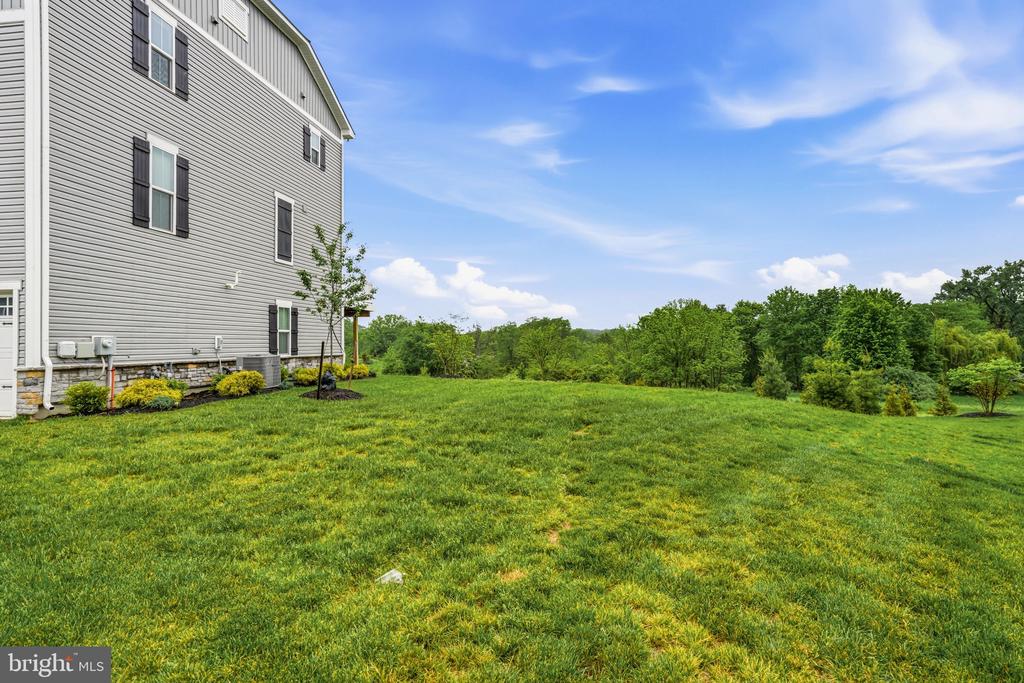 153 GLORY MAPLE LANE